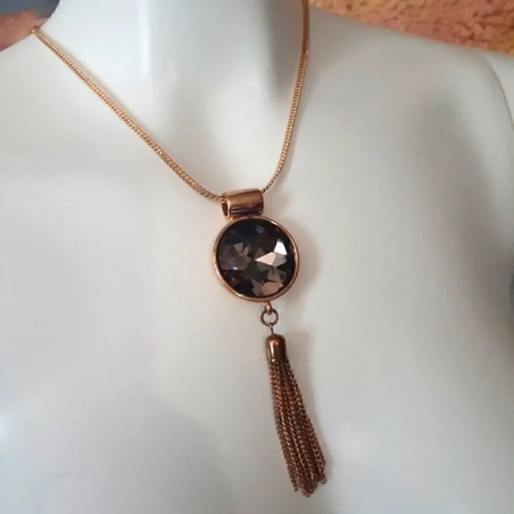 Zara Pendant Necklace   